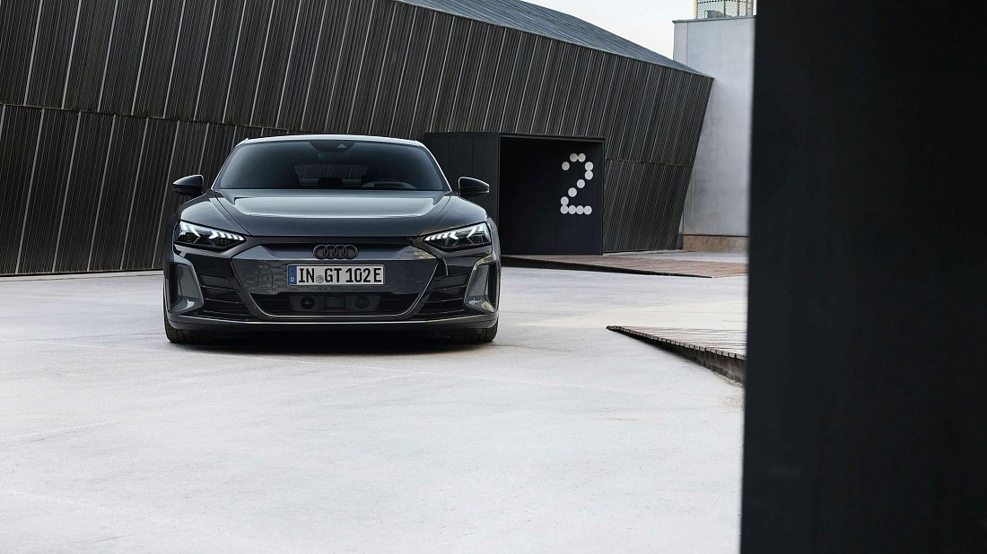 Audi e-tron GT RS (2021-2024) front fascia, grille, headlights, bumper, exterior