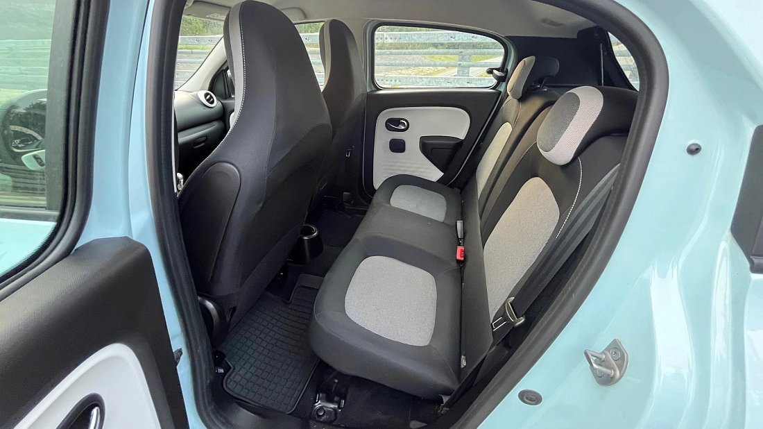 Renault Twingo Z.E. (2020-2024) rear seats, back seats, passenger seats, legroom, headroom, interior