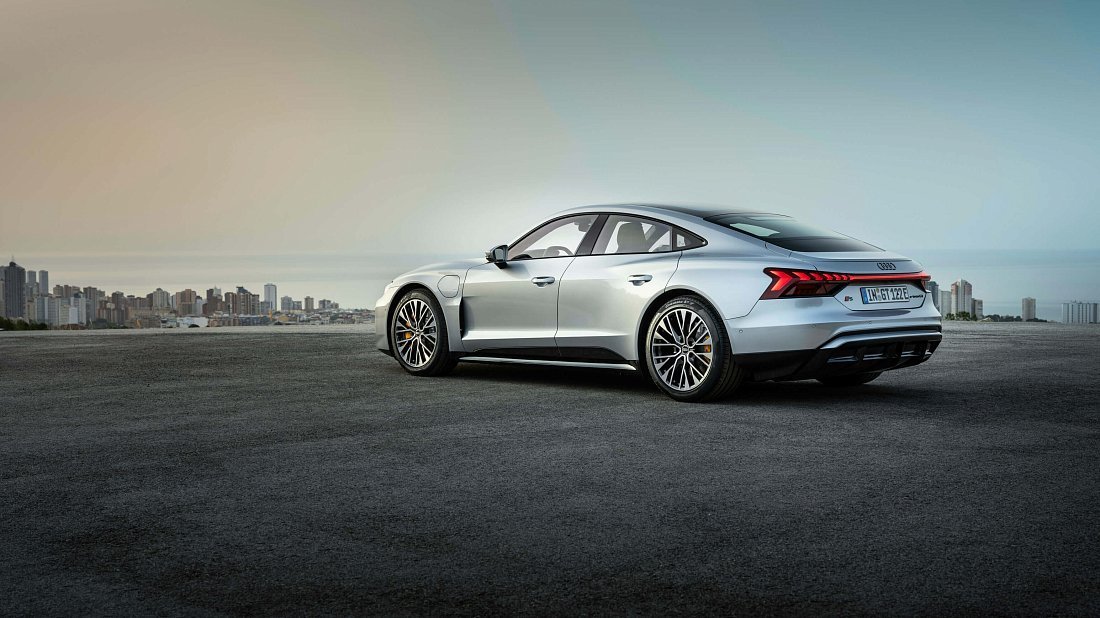 Audi e-tron GT S (2024-…) rear quarter photo, three-quarter view, diagonal, exterior