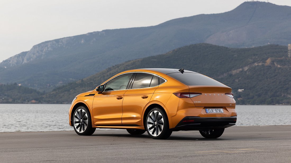 Škoda Enyaq Coupe iV 60 (2022-2023) rear quarter, three-quarter view, diagonal, exterior