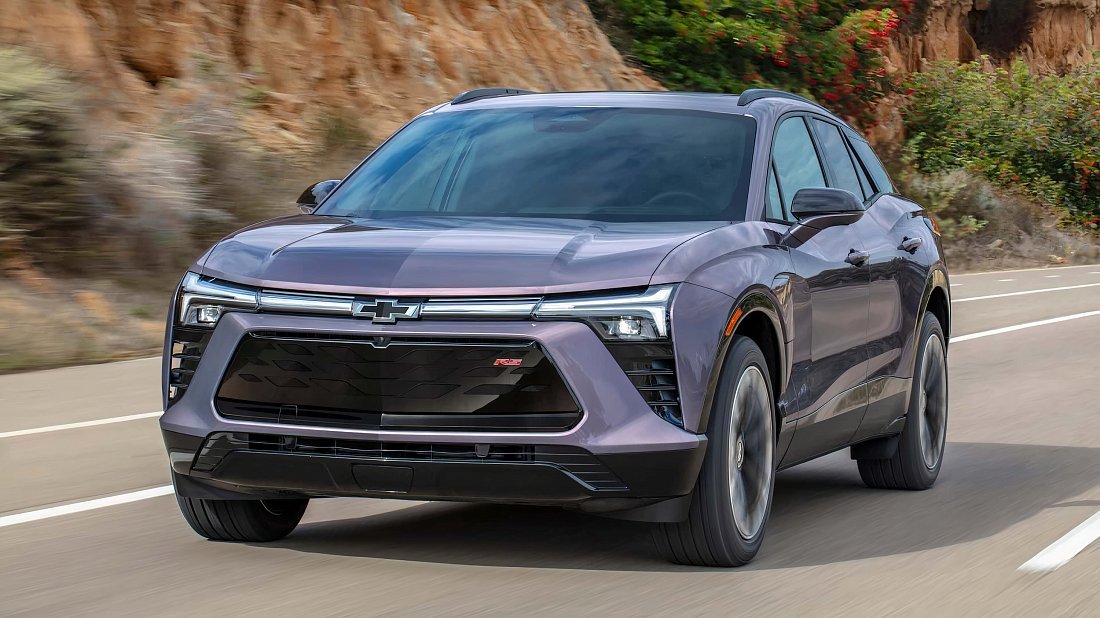 Chevrolet Blazer EV FWD (2025-…) front view, front quarter, diagonal, exterior