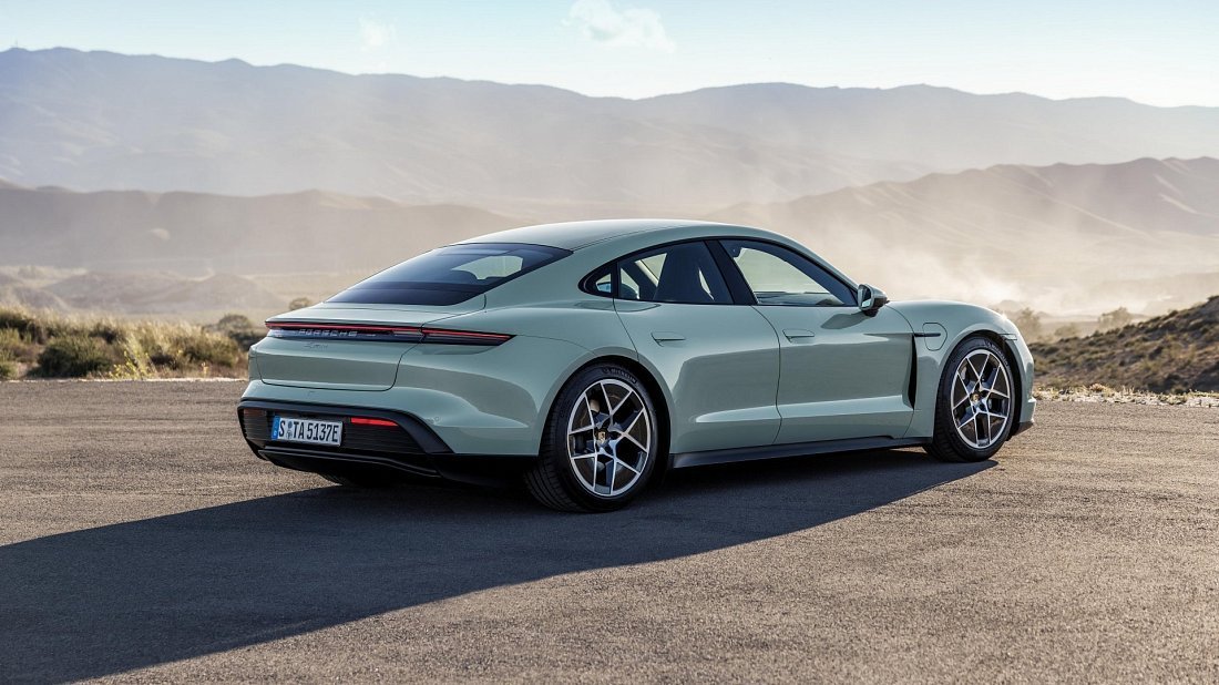 Porsche Taycan 4S Plus (2024-…) rear quarter, three-quarter view, diagonal, exterior