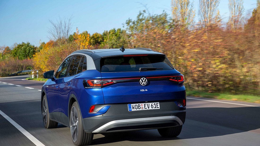 Volkswagen ID.4 1st Edition (2020-2021) rear view, taillights, trunk, spoiler, badge, bumper, exterior