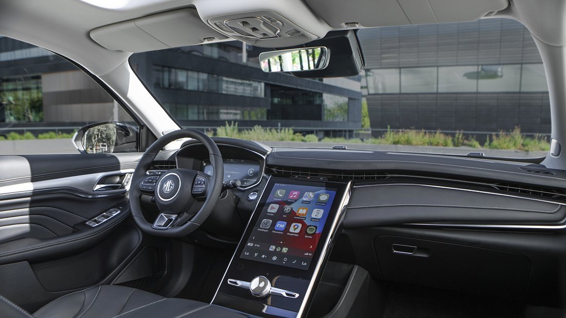 MG Marvel R Performance (2021-…) interior, front seat, driver seat, dashboard, steering wheel, infotainment, cockpit