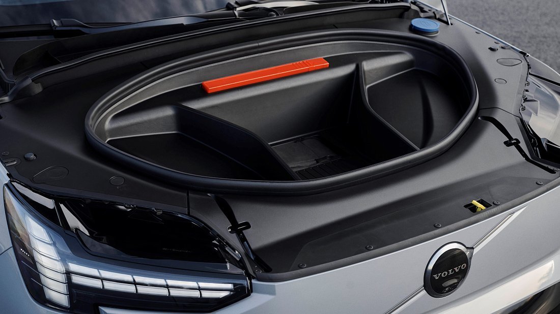 Volvo EX90 Single Motor (2024-…) frunk, front trunk, under hood, storage, cargo, capacity, bonus space