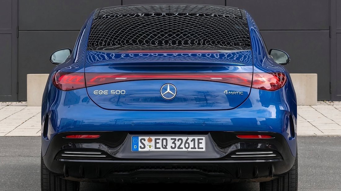 Mercedes EQE 300 (2022-…) rear view photo, taillights, trunk, spoiler, badge, bumper, exterior