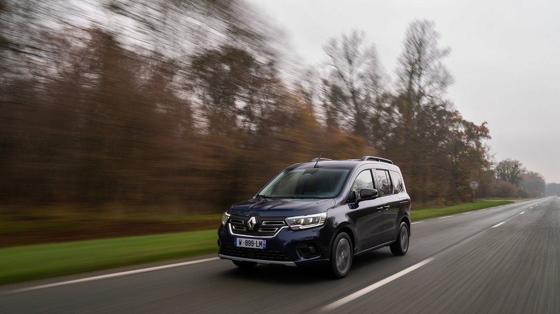 Renault Kangoo E-Tech Electric (2022-…) front view, front quarter, diagonal, exterior