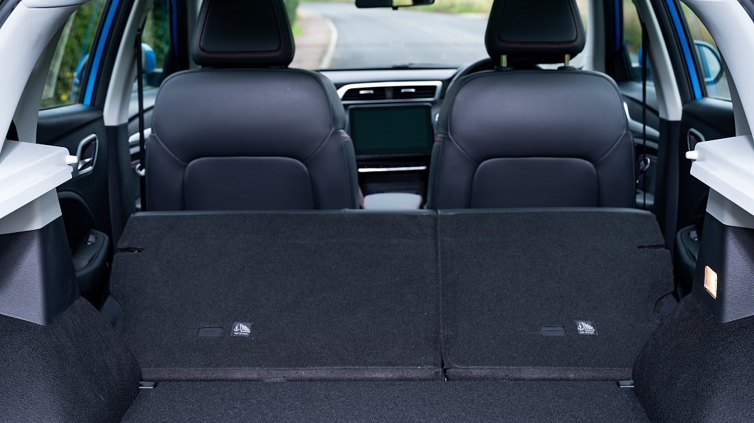 MG ZS EV Long Range (2021-…) trunk, boot, expanded, folded seats, maximum volume, max cargo, max capacity, max storage