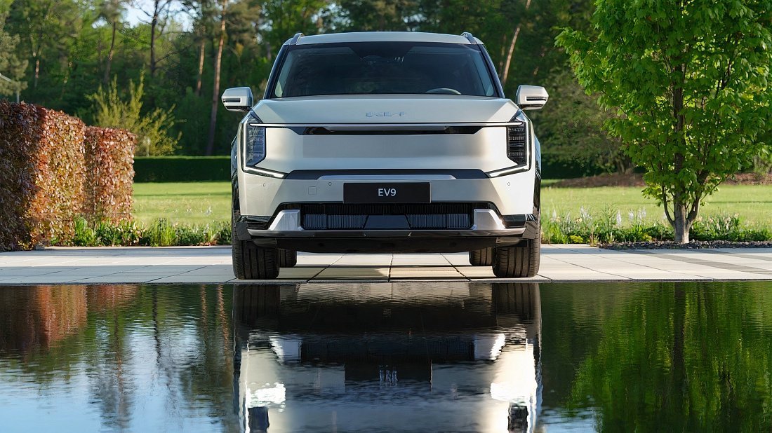 Kia EV9 Standard Range RWD (2023-…) front fascia, grille, headlights, bumper, exterior