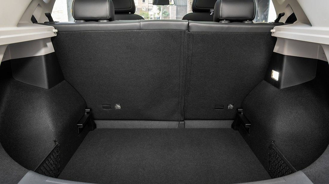 MG ZS EV Gen 1 (2019-2021) trunk photo, boot, seats up, seats upright, cargo space, cargo volume, cargo capacity, storage