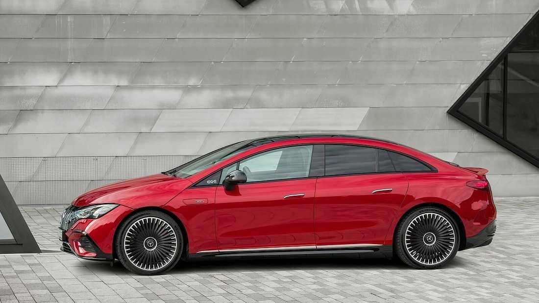 Mercedes EQE AMG 53 4MATIC+ (2022-…) side profile, silhouette, doors, wheels, exterior