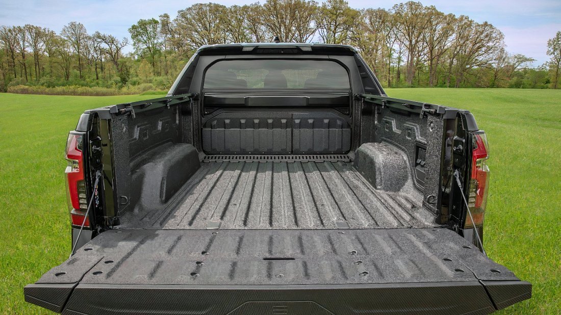 Chevrolet Silverado EV Work Truck Standard Range (2025-…) trunk, boot, seats up, seats upright, cargo space, cargo volume, cargo capacity, storage