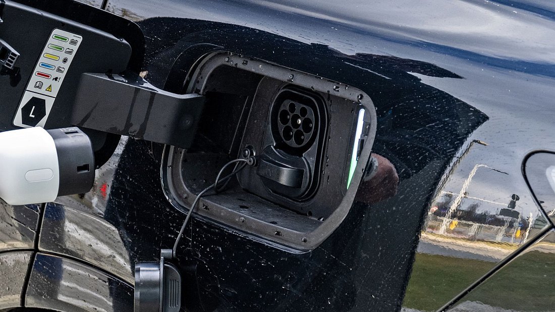 Voyah Free Electric Long Range (2022-...) charge port Europe, charging, inlet, plug, connector