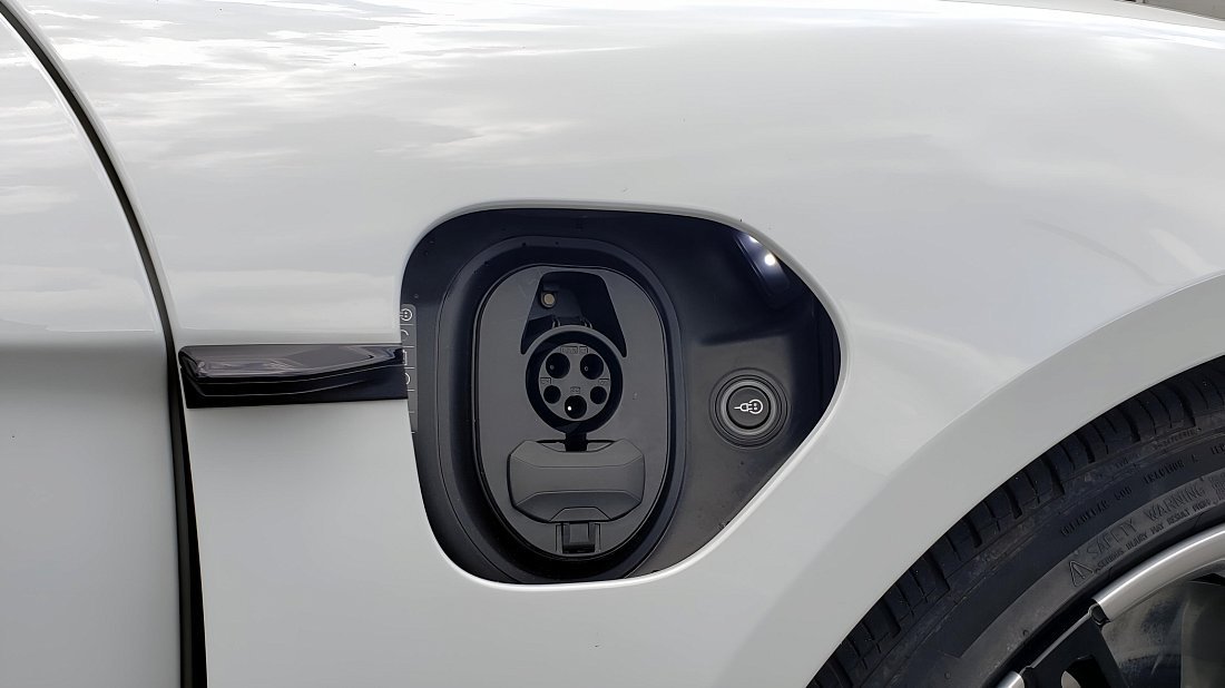 Porsche Taycan Turbo S Sport Turismo (2024-…) charge port USA, charging, inlet, plug, connector