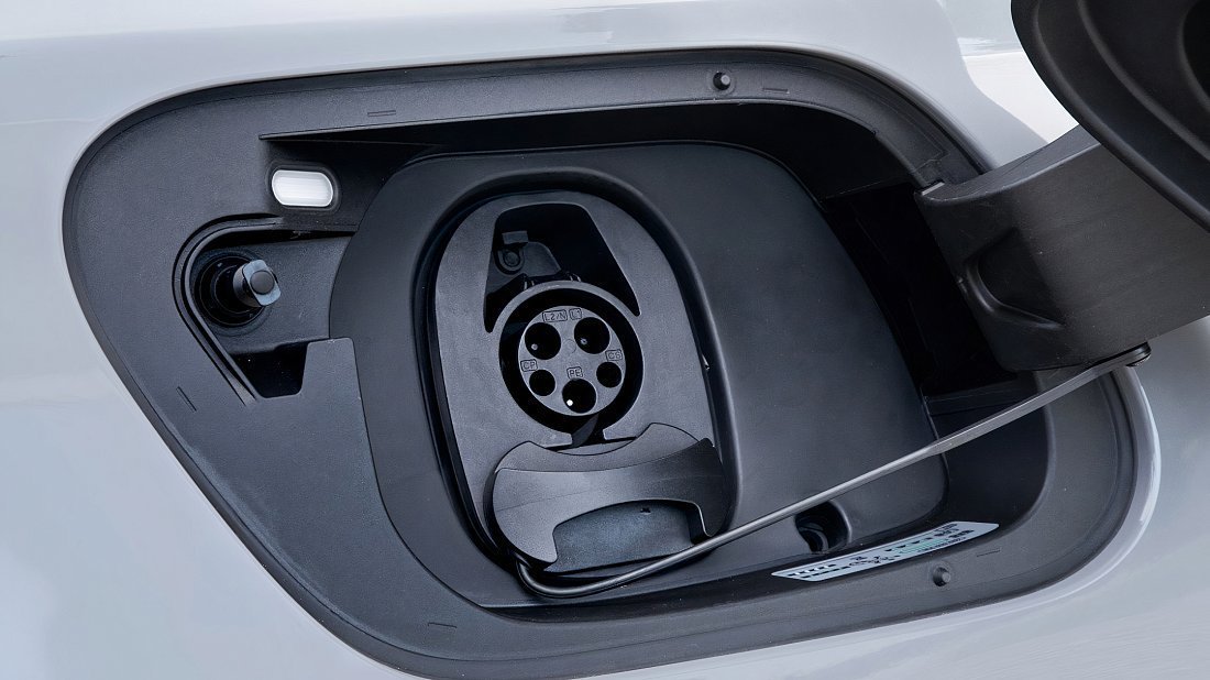 Volkswagen ID.4 AWD Pro (2024-…) charge port USA, charging, inlet, plug, connector