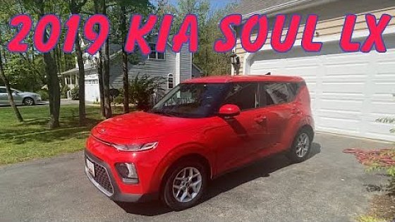 Video: 2020 Kia Soul LX startup, Walkaround and features