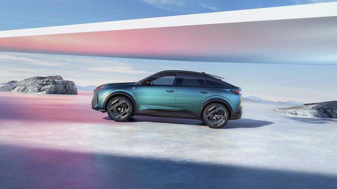 Peugeot e-3008 73 kWh FWD (2024-…) side profile photo, silhouette, doors, wheels, exterior