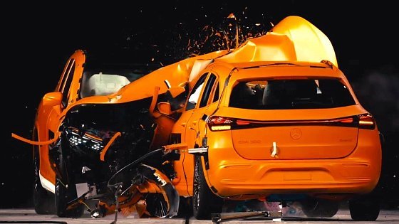 Video: 2024 Mercedes EQA 300 -Crash Test and Safety