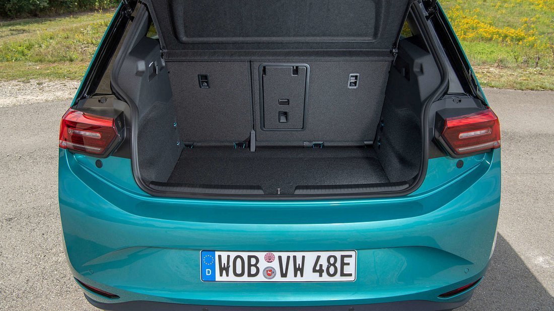 Volkswagen ID.3 1st Edition (2019-2021) trunk photo, boot, seats up, seats upright, cargo space, cargo volume, cargo capacity, storage