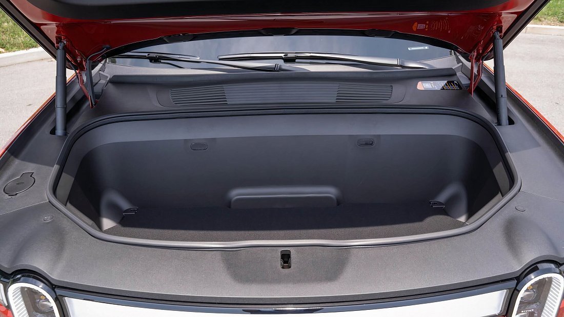 Rivian R1T Quad-Motor AWD Large (2022-…) frunk, front trunk, under hood, storage, cargo, capacity, bonus space