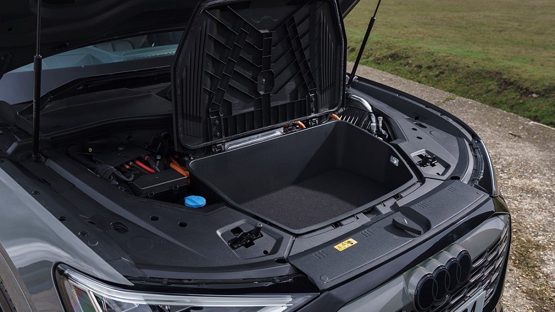 Audi Q8 Sportback e-tron 55 quattro (2022-…) frunk, front trunk, under hood, storage, cargo, capacity, bonus space