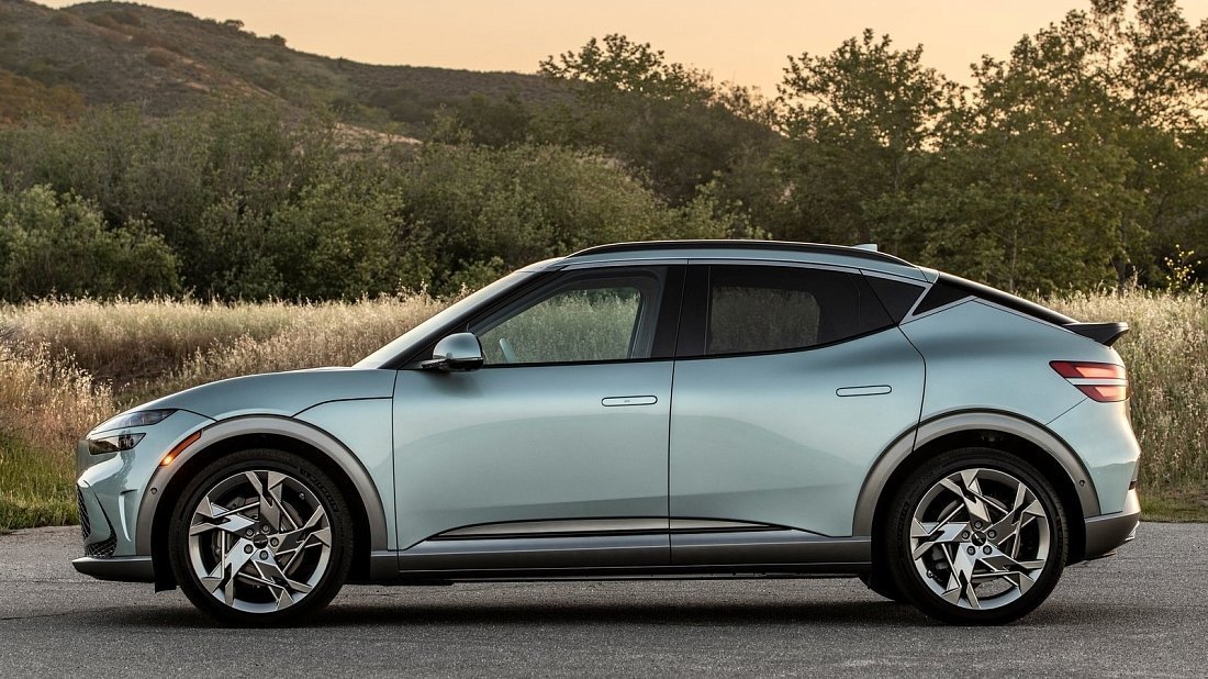 Genesis GV60 Standard RWD (2022-…) side profile photo, silhouette, doors, wheels, exterior