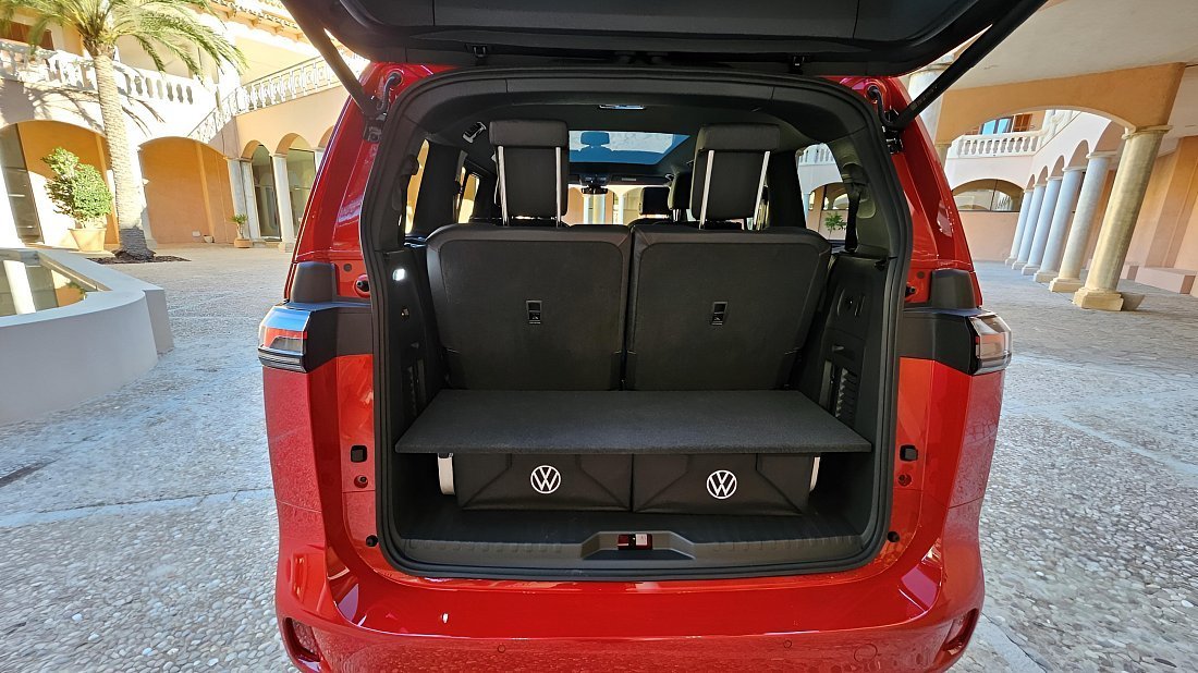Volkswagen ID.Buzz GTX (2024-…) trunk, boot, seats up, seats upright, cargo space, cargo volume, cargo capacity, storage