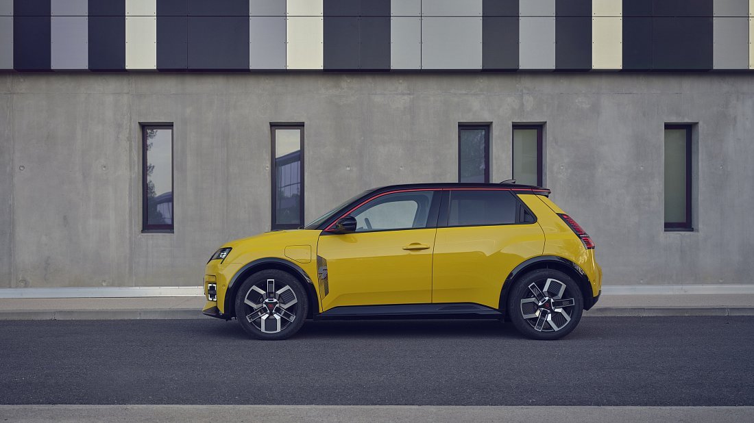Renault 5 E-Tech EV40 95hp (2025-...) side profile, silhouette, doors, wheels, exterior