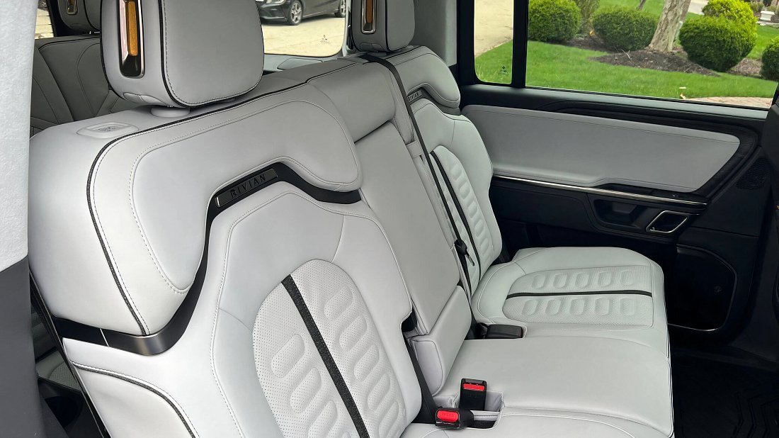 Rivian R1S Performance Dual-Motor AWD Large (2023-2024) rear seats, back seats, passenger seats, legroom, headroom, interior