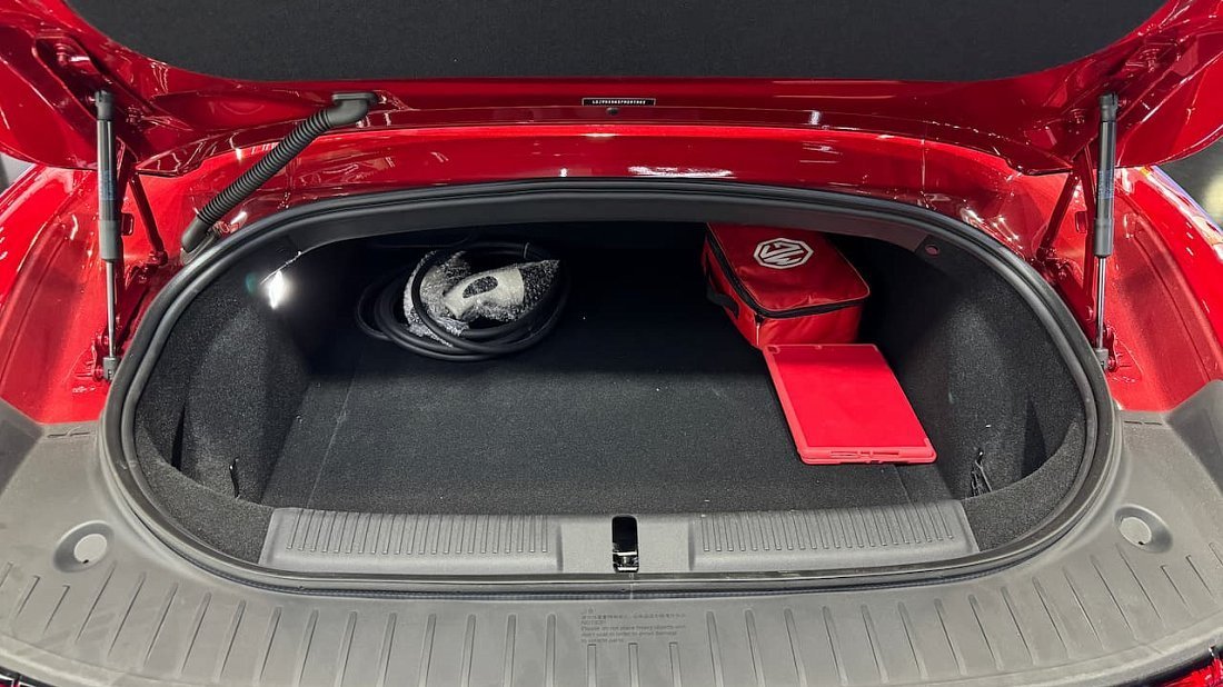 MG Cyberster GT Dual Motor (2024-...) trunk, boot, seats up, seats upright, cargo space, cargo volume, cargo capacity, storage