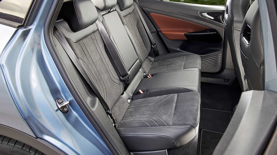 Volkswagen ID.5 Pure (2024-…) rear seats, back seats, passenger seats, legroom, headroom, interior