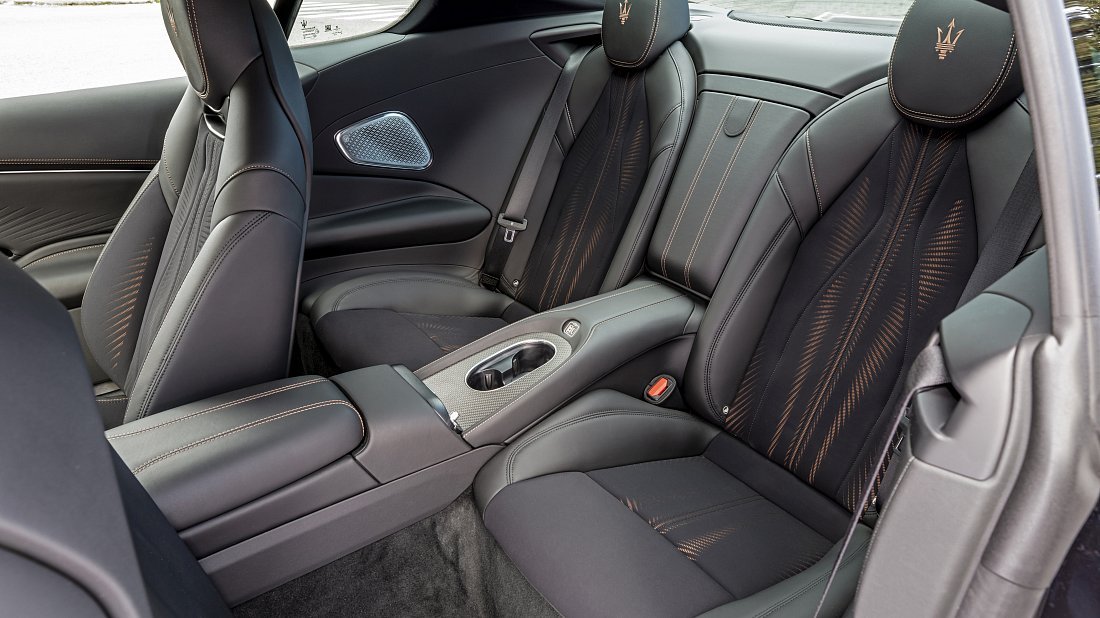Maserati GranTurismo Folgore (2024-…) rear seats, back seats, passenger seats, legroom, headroom, interior