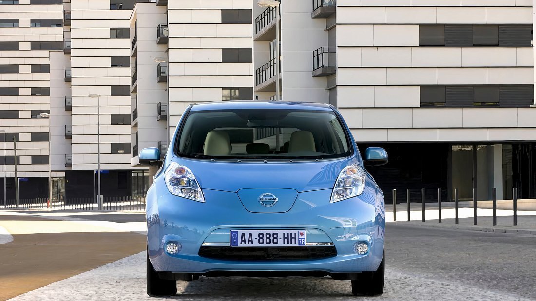 Nissan Leaf 24 kWh (2010-2013) front fascia, grille, headlights, bumper, exterior