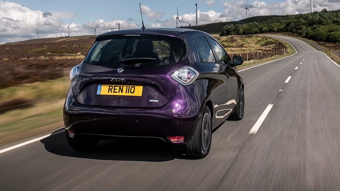 Renault Zoe Z.E. 40 R75/R90 Entry (2016-2018) rear view, taillights, trunk, spoiler, badge, bumper, exterior