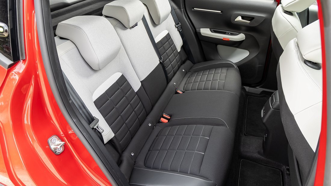 Citroën e-C3 Comfort Range (2024-…) rear seats photo, back seats, passenger seats, legroom, headroom, interior