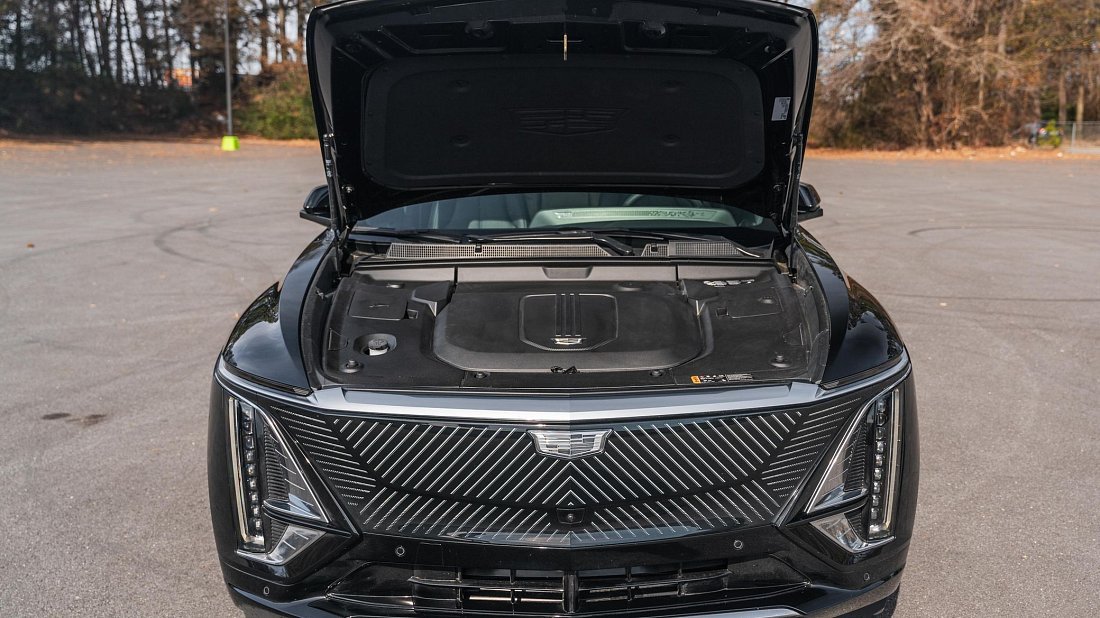 Cadillac Lyriq V (2025-…) frunk, front trunk, under hood, storage, cargo, capacity, bonus space