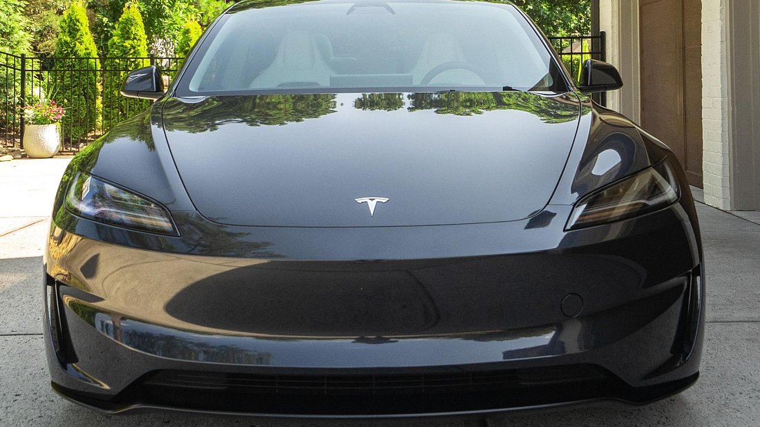 Tesla Model 3 Performance (2024-…) front fascia photo, grille, headlights, bumper, exterior