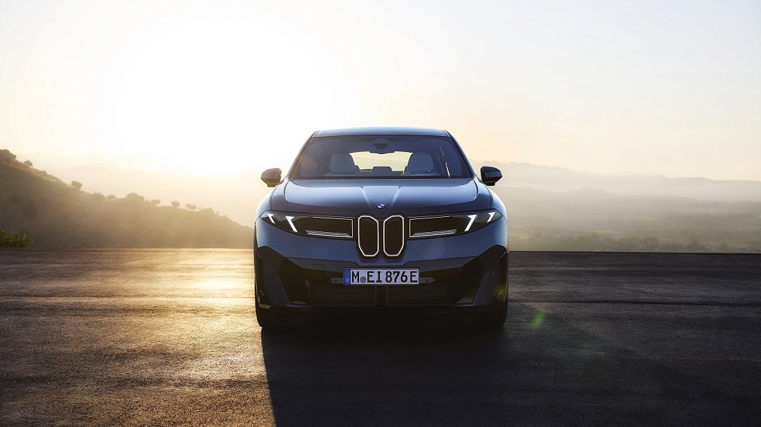 BMW iX3 50 xDrive (2025-…) front fascia photo, grille, headlights, bumper, exterior