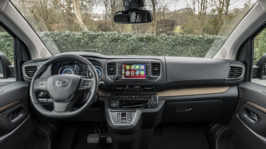 Toyota Proace Verso Electric L 75 kWh (2021-2024) interior, front seat, driver seat, dashboard, steering wheel, infotainment, cockpit
