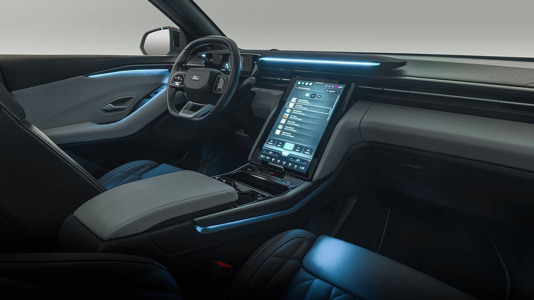 Ford Explorer EV Extended Range RWD (2024-…) interior, front seat, driver seat, dashboard, steering wheel, infotainment, cockpit