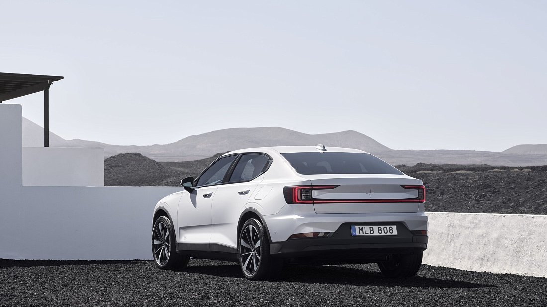 Polestar 2 Standard Range Single Motor (2022-2023) rear quarter, three-quarter view, diagonal, exterior