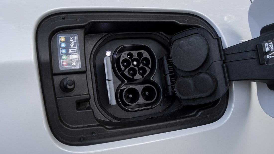 BMW iX3 Gen 2 (2021-…) charge port Europe, charging, inlet, plug, connector