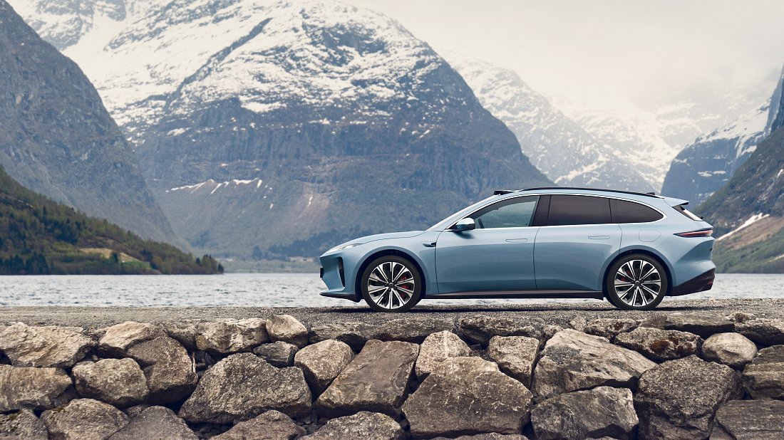 NIO ET5 Touring Standard Range (2023-…) side profile, silhouette, doors, wheels, exterior