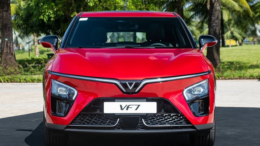 VinFast VF 7 Plus (2024-…) front fascia, grille, headlights, bumper, exterior