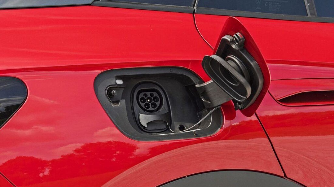 Volkswagen ID.5 GTX (2023-…) charge port Europe, charging, inlet, plug, connector