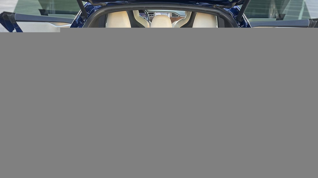 Tesla Model S 60 (2016-2017) trunk, boot, seats up, seats upright, cargo space, cargo volume, cargo capacity, storage
