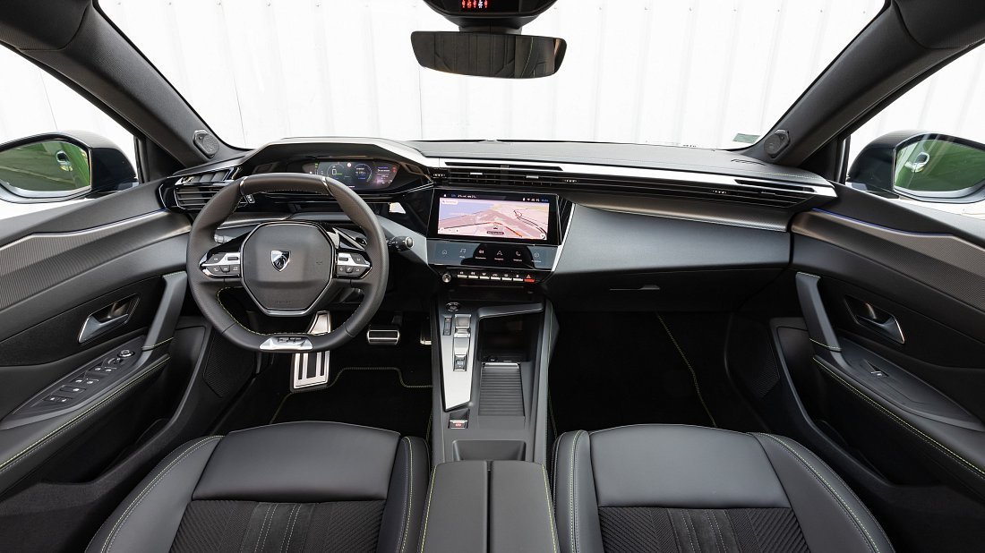 Peugeot e-308 Hatchback (2023-…) interior, front seat, driver seat, dashboard, steering wheel, infotainment, cockpit