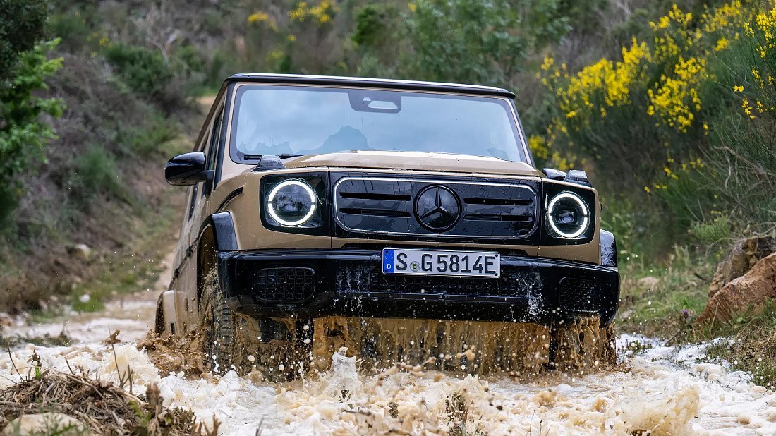 Mercedes G 580 EQ (2024-…) front fascia photo, grille, headlights, bumper, exterior