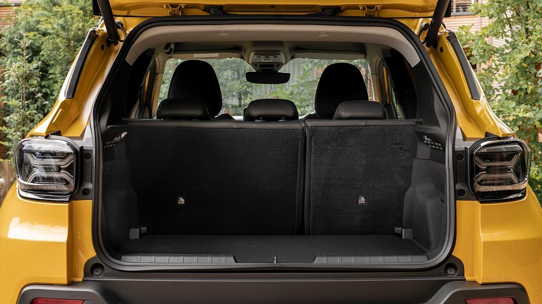 Jeep Avenger Electric (2023-…) trunk, boot, seats up, seats upright, cargo space, cargo volume, cargo capacity, storage