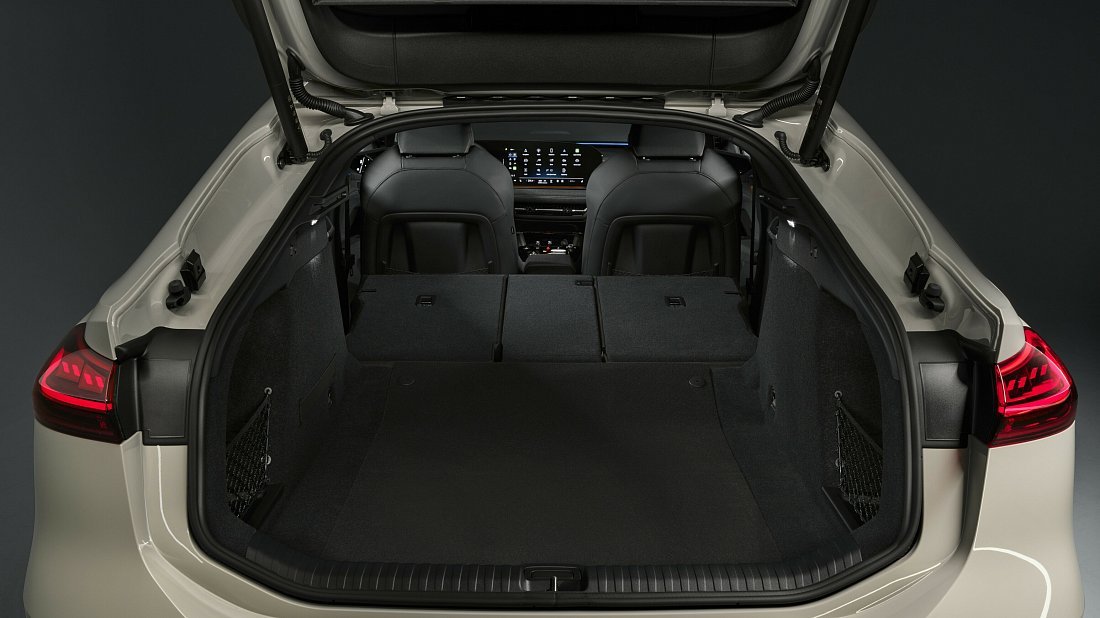 Audi A6 Sportback e-tron quattro (2024-…) trunk, boot, expanded, folded seats, maximum volume, max cargo, max capacity, max storage